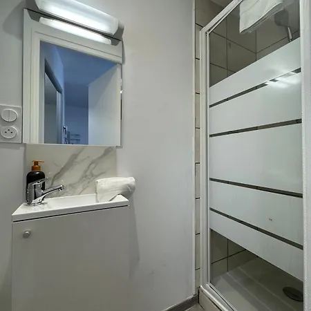 Petit Studio, Fonctionnel 2b Apartment